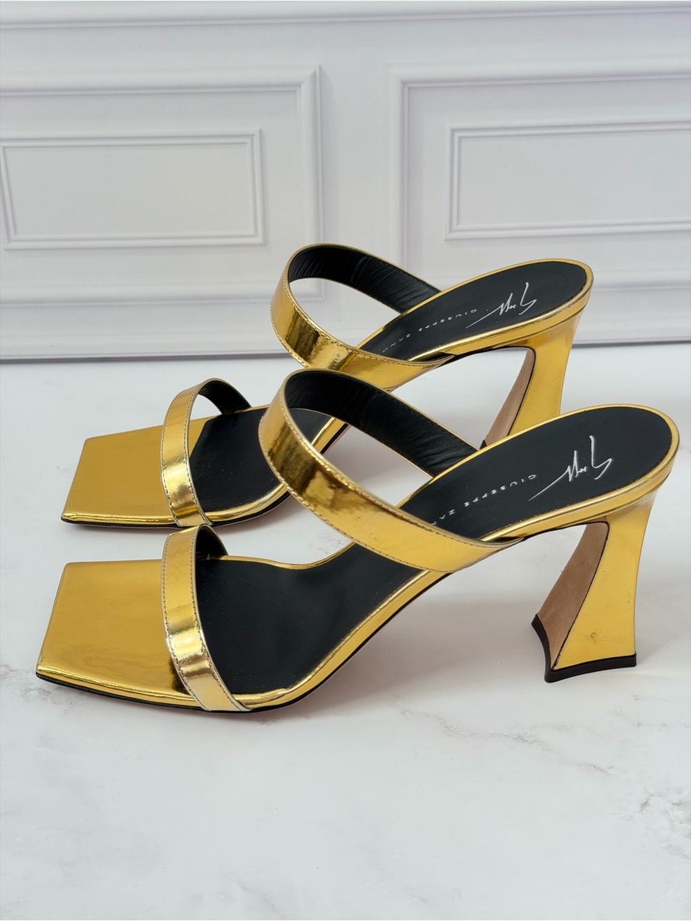 Giuseppe Zanotti Women’s Gold Metallic Leather Sandals Heels Size 38 Italy - Picture 4 of 10